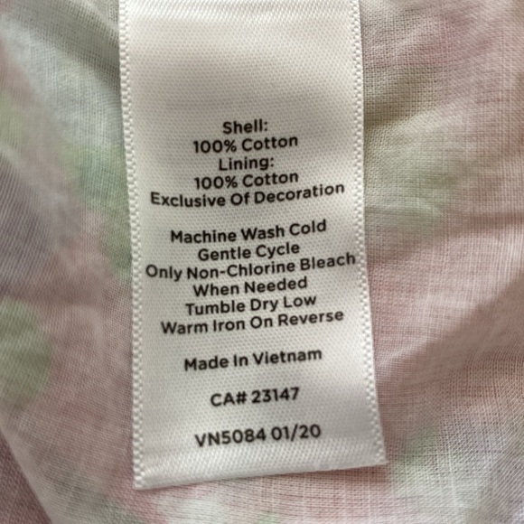 Talbots top,cap sleeves, multicolored pastels size M, trim on neck,front,sleeves - Picture 6 of 6